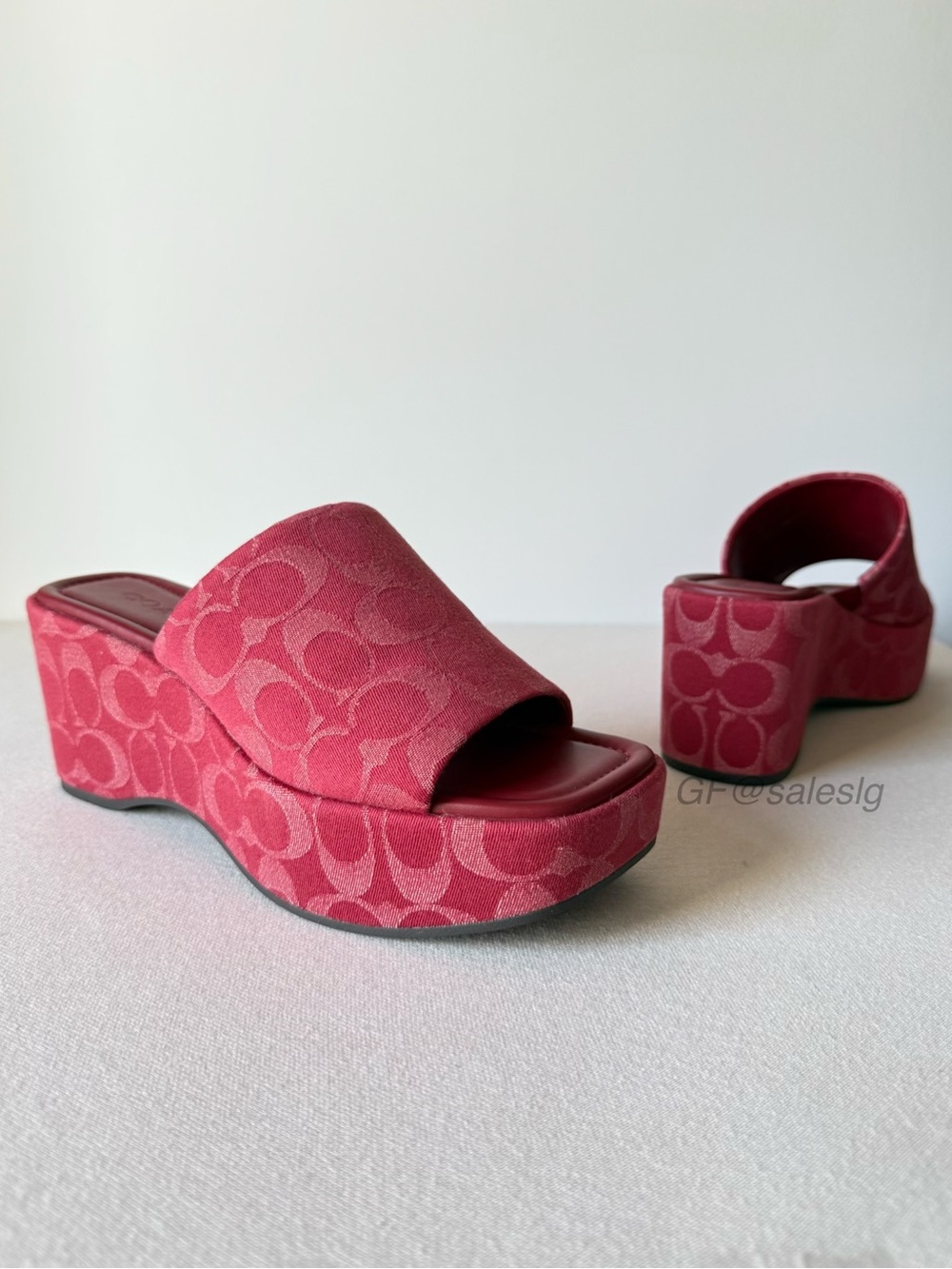 NWT Coach Phoebe Platform Sandals In Signature Denim Red Size 7.5 CDG81